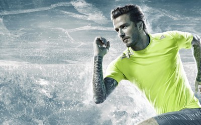 有球电竞-佩佩左右开弓轰穿球门